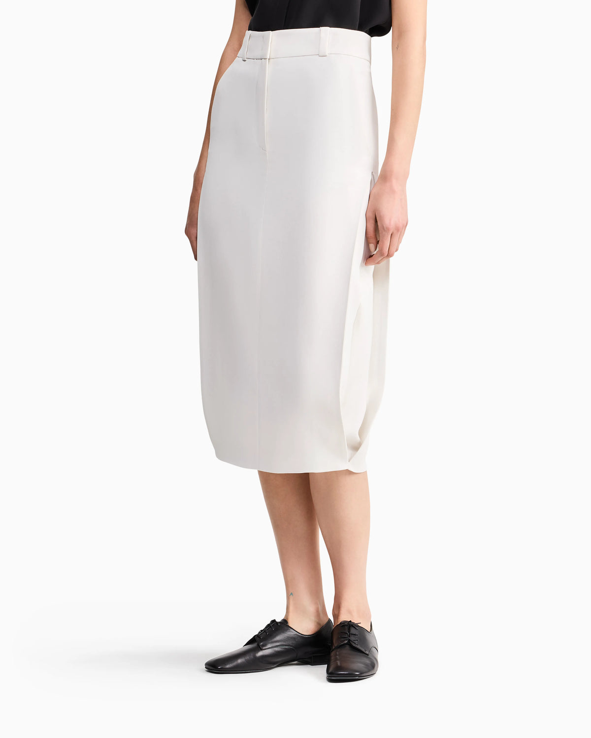 Unlined slim sheath dress in silk cady with slit