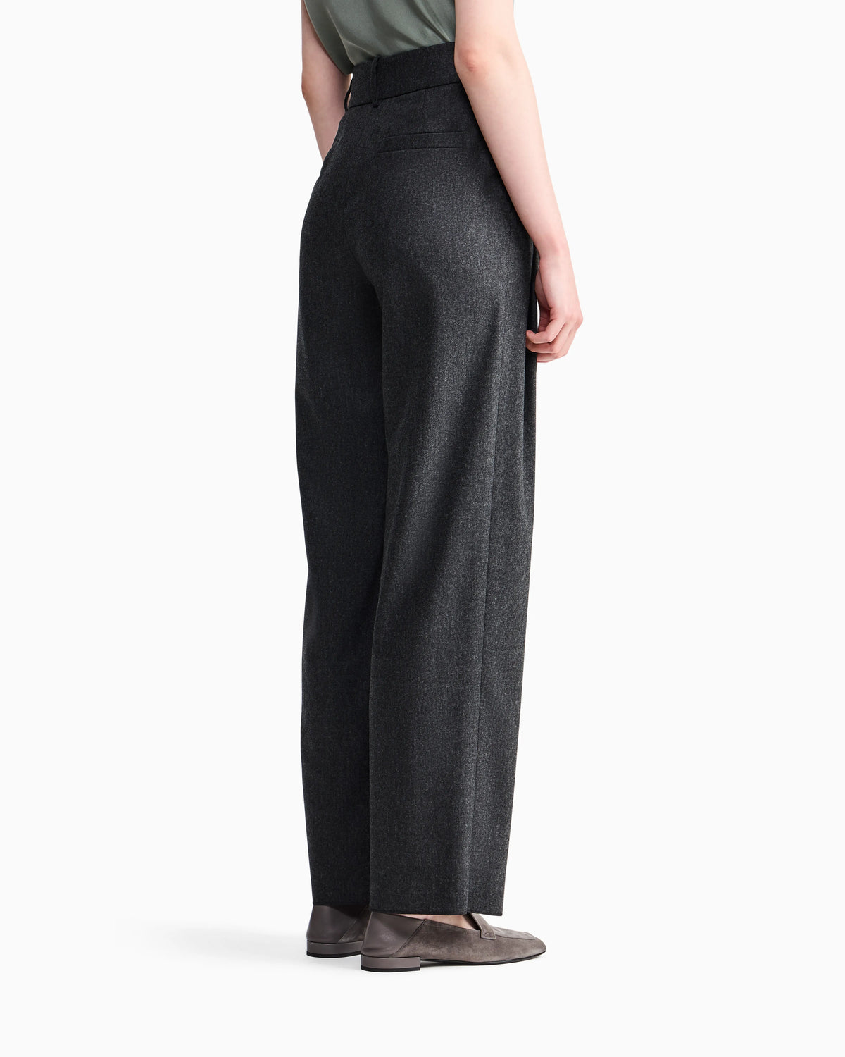 Wide-leg trousers in wool and cashmere flannel with pleats