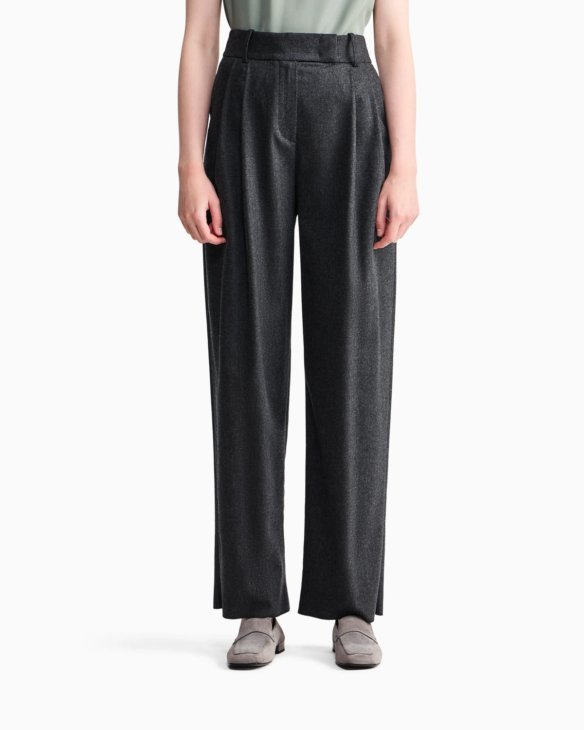 Wide-leg trousers in wool and cashmere flannel with pleats