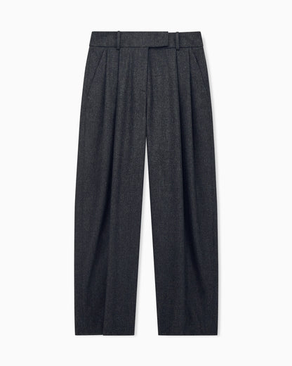 Wide-leg trousers in wool and cashmere flannel with pleats
