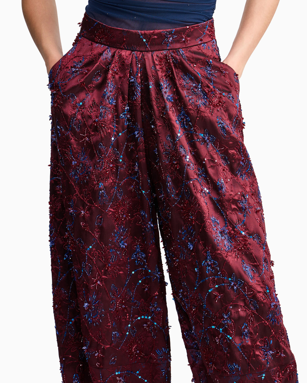 Wide-leg viscose pants with floral embroidery and sequins