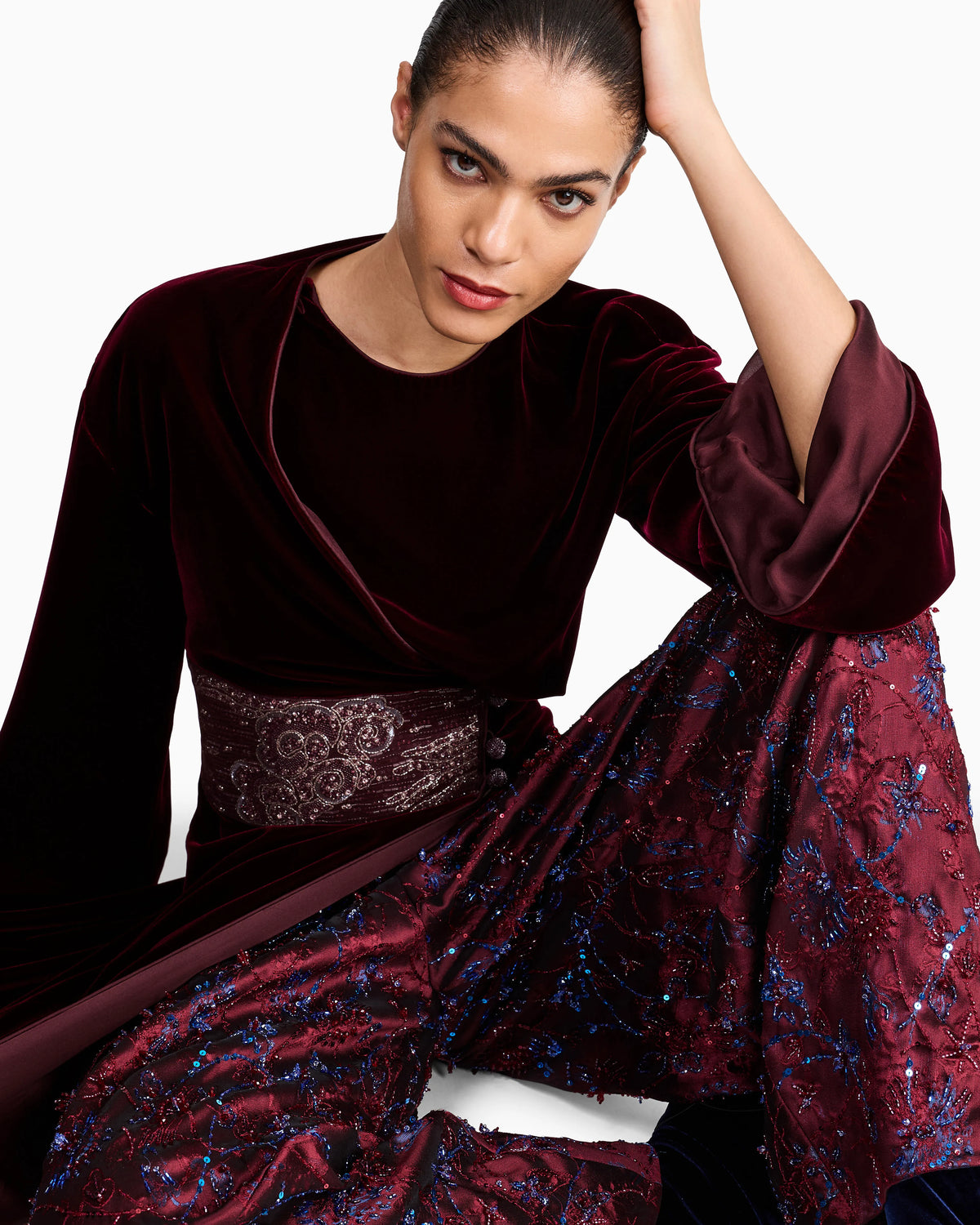 Wide-leg viscose pants with floral embroidery and sequins