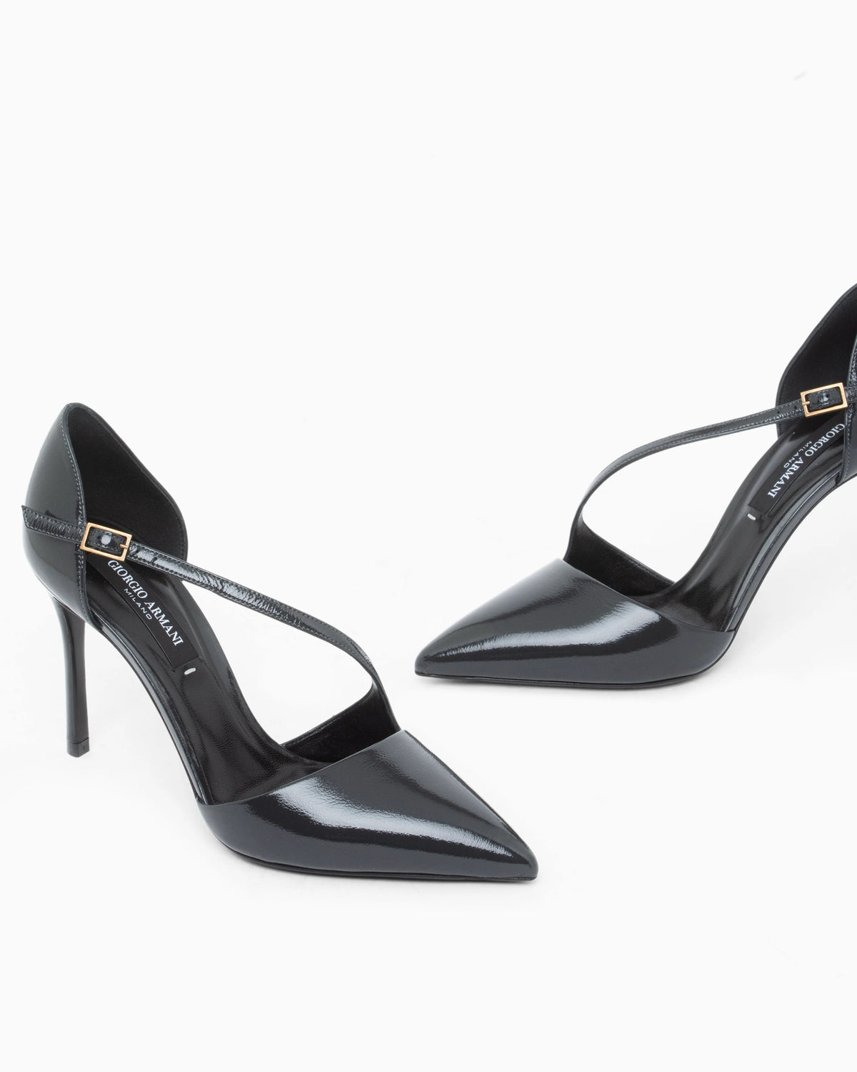 Pumps in patent leather with leather lining