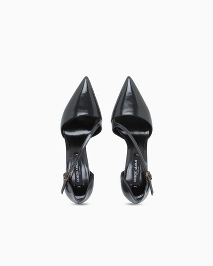 Pumps in patent leather with leather lining