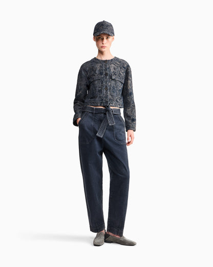Regular fit belted cargo jeans in stretch cotton denim