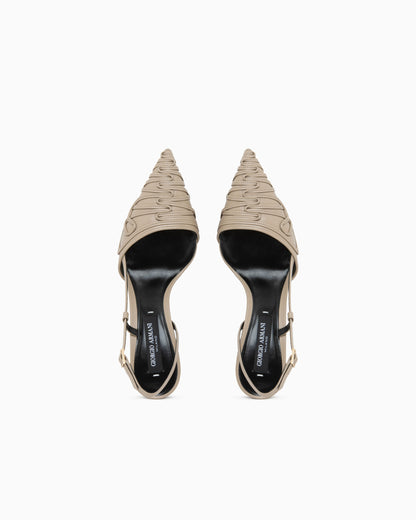 Decollete shoe with Cornely details and leather upper