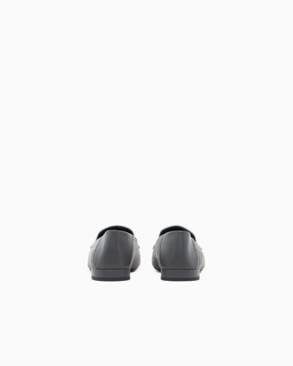Loafer in split leather with leather lining and sole