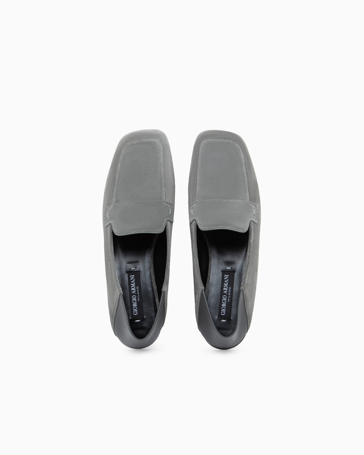Loafer in split leather with leather lining and sole