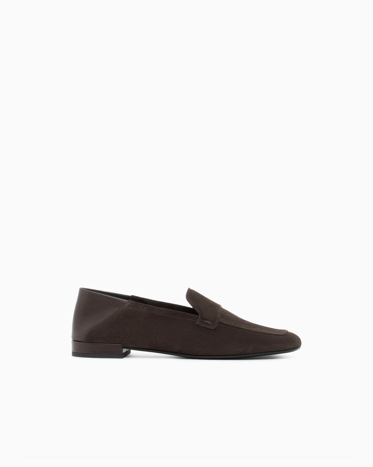 Loafer in split leather with leather lining and sole