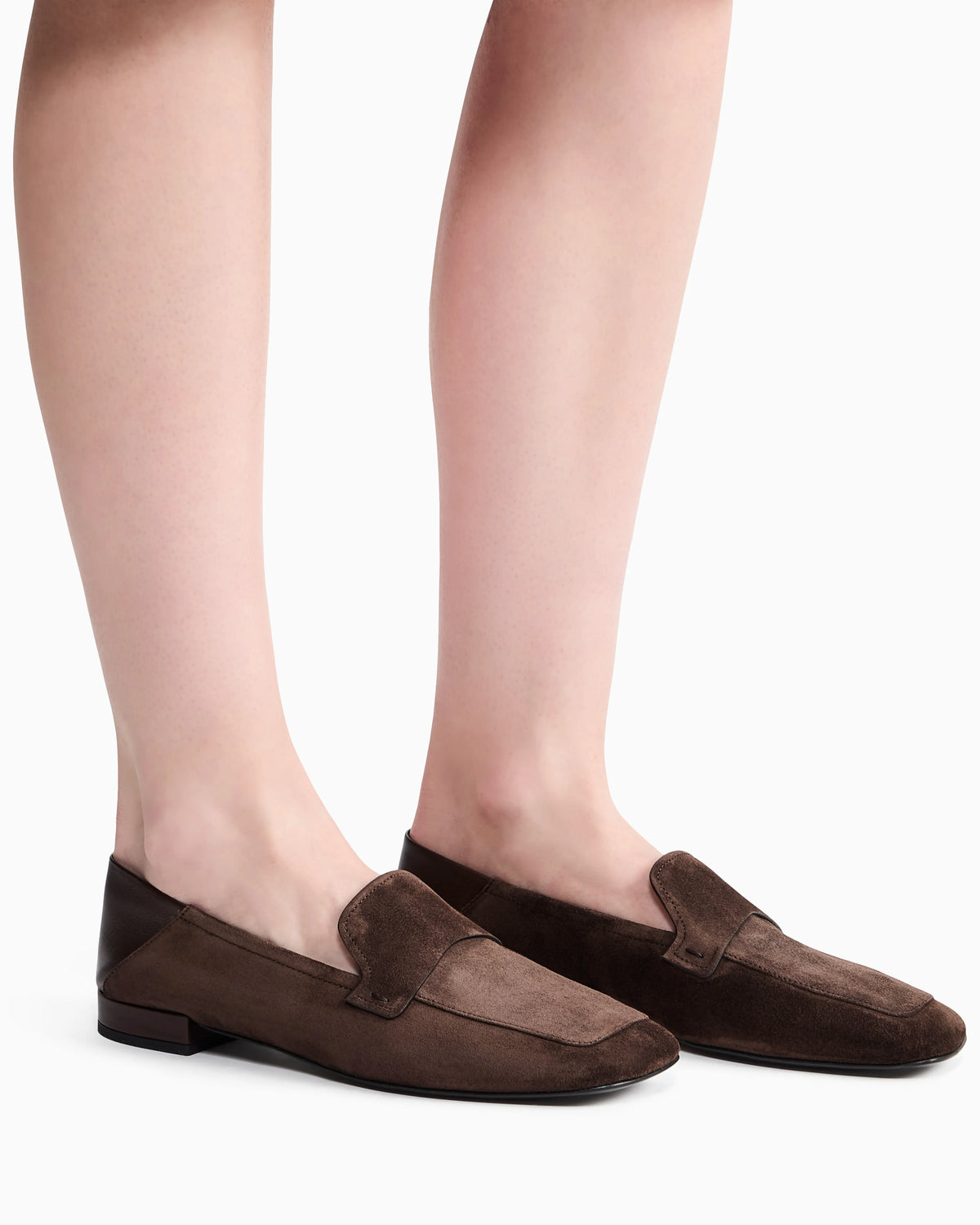 Loafer in split leather with leather lining and sole