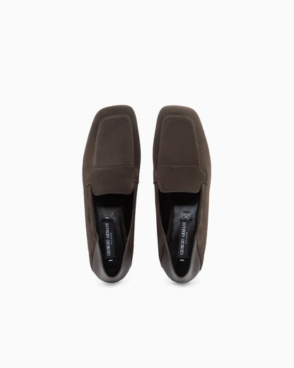 Loafer in split leather with leather lining and sole
