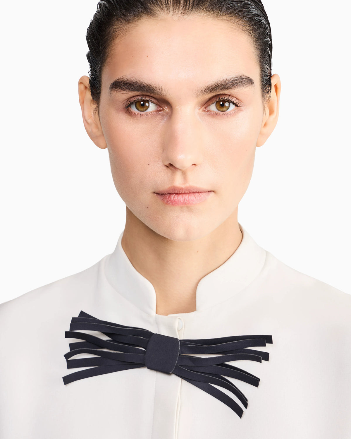 Shirt sleeveless mandarin collar silk cady detachable brooch