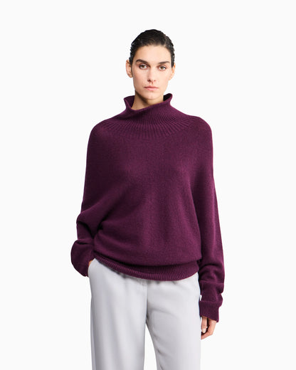 Oversized turtleneck sweater in pure cashmere jersey