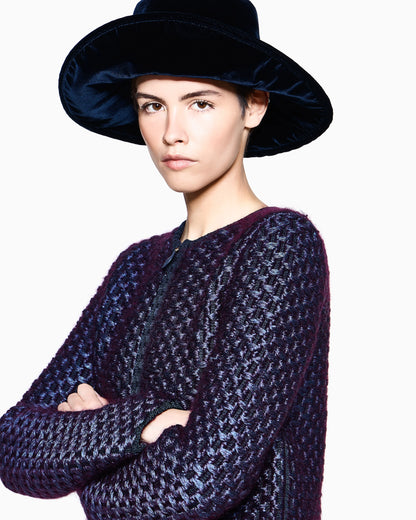 Wide-brimmed hat in viscose and silk velvet