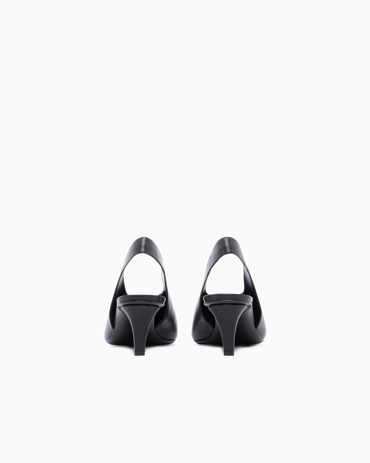 Decollete shoe leather lining and leather sole