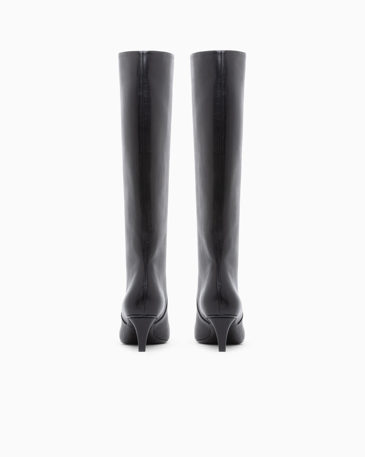 Boot in leather with a leather sole