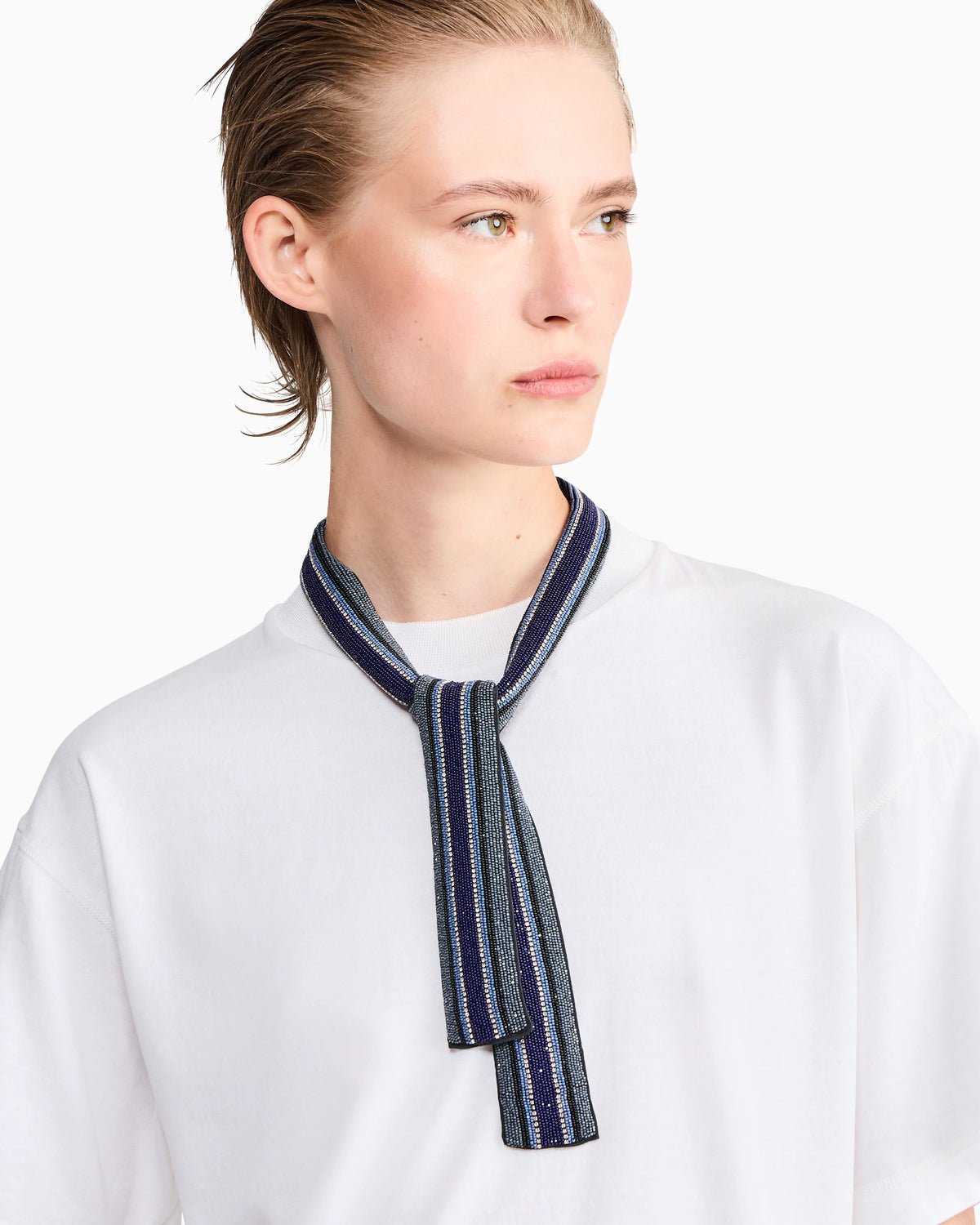 T-shirt in cotton jersey with an embroidered striped tie