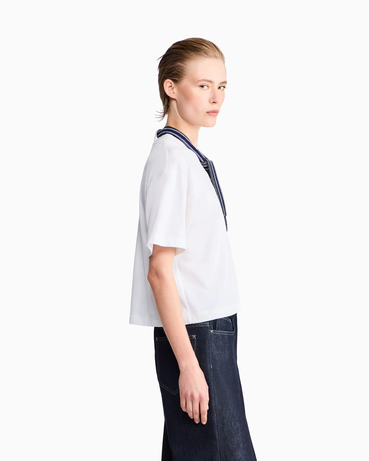 T-shirt in cotton jersey with an embroidered striped tie