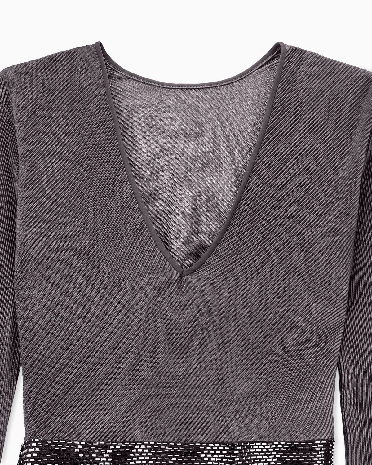 Dress pleated jersey with back V-neck and sequin detail