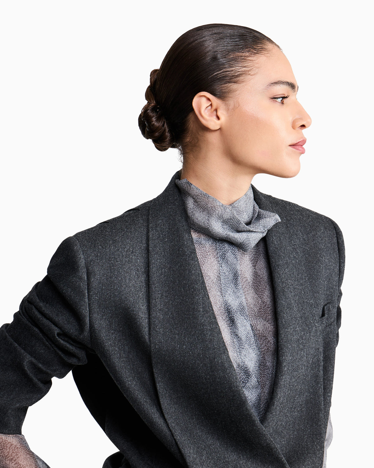 Blazer doppiopetto in flanella di lana vergine e cashmere