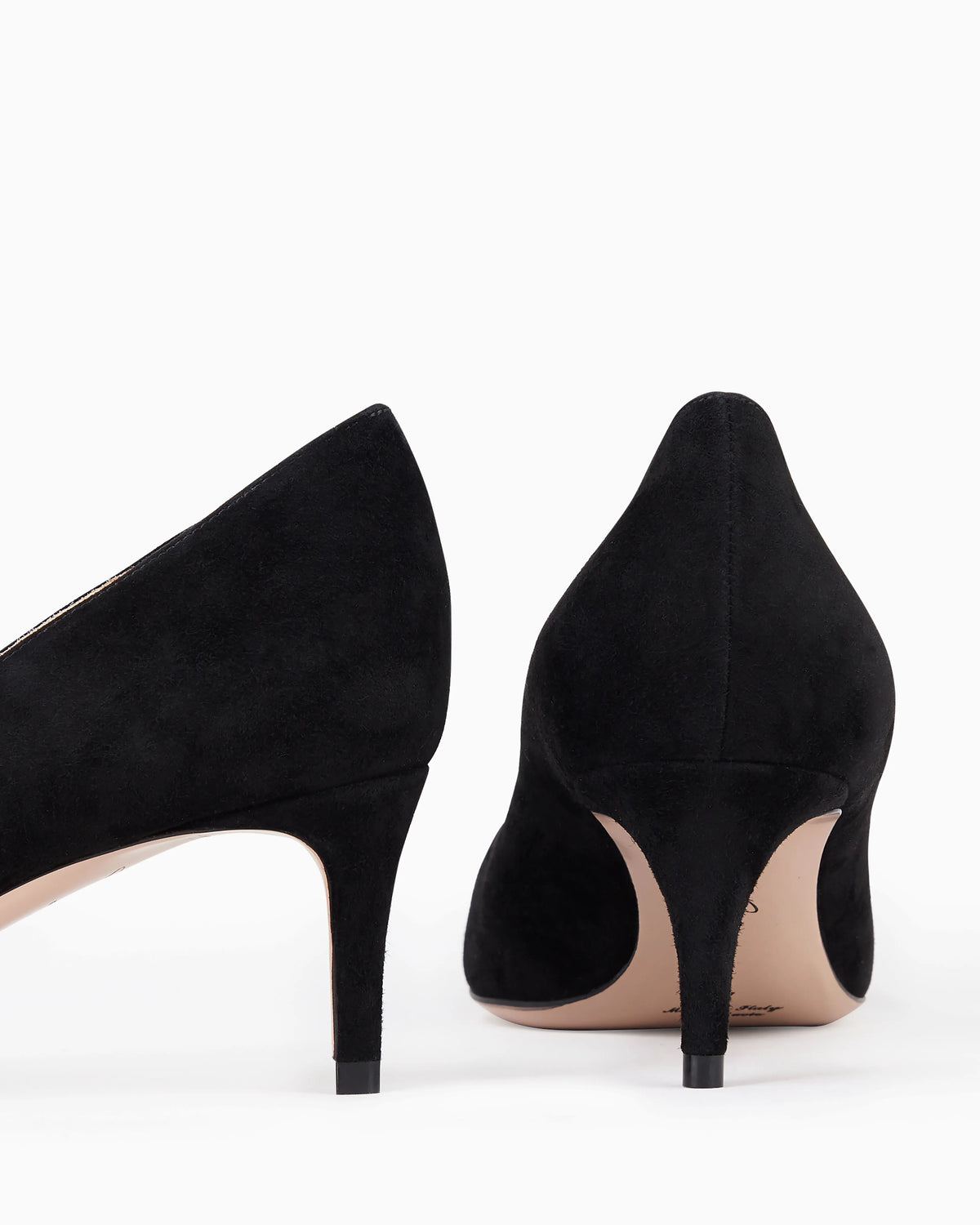 Suede court shoes with asymmetric top line