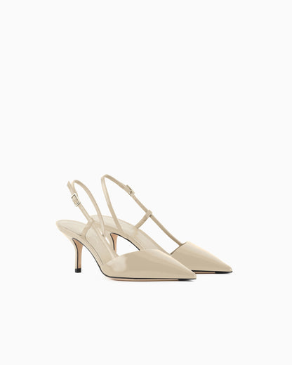 Slingbacks in textured patent leather