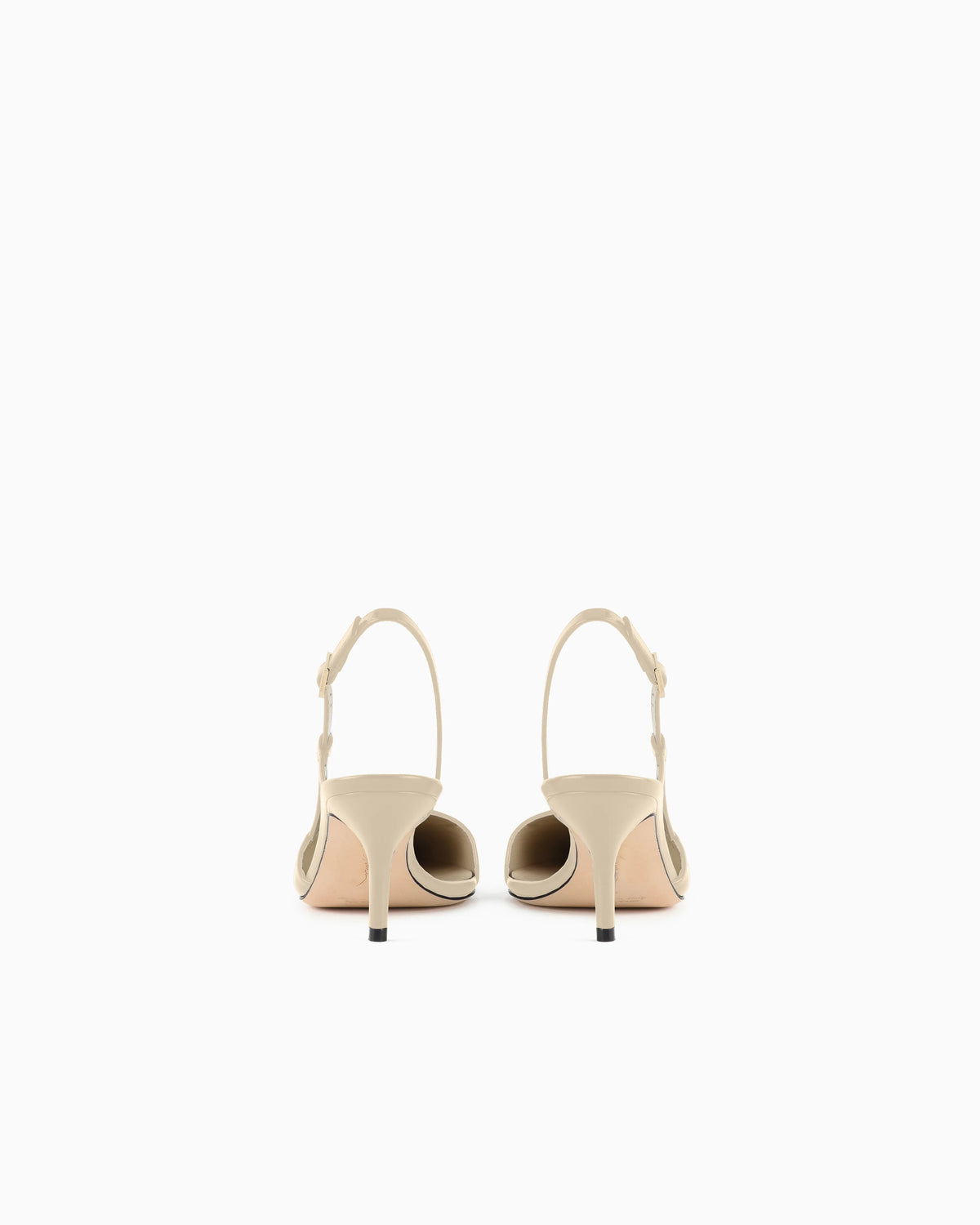 Slingbacks in textured patent leather