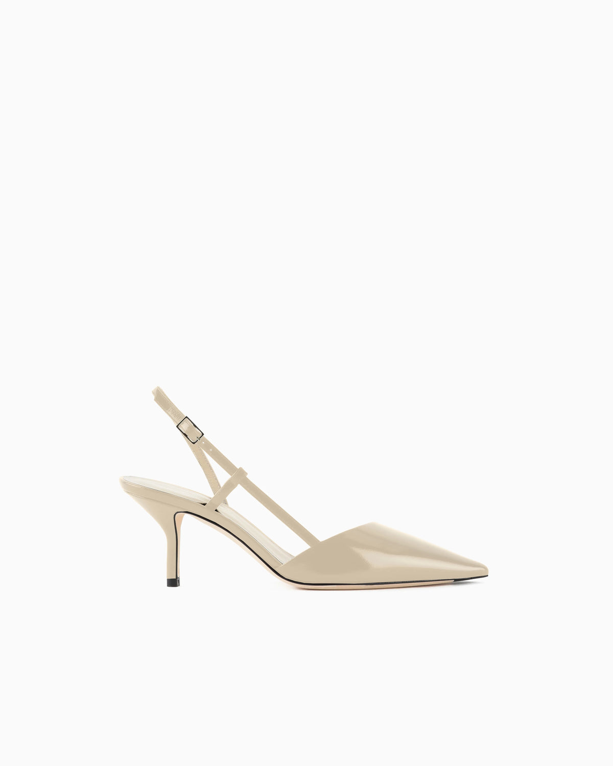 Slingbacks in textured patent leather