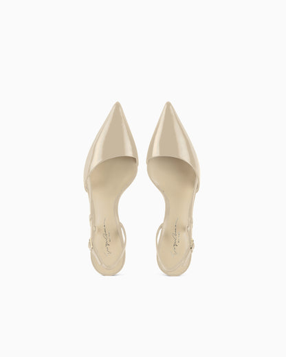 Slingbacks in textured patent leather