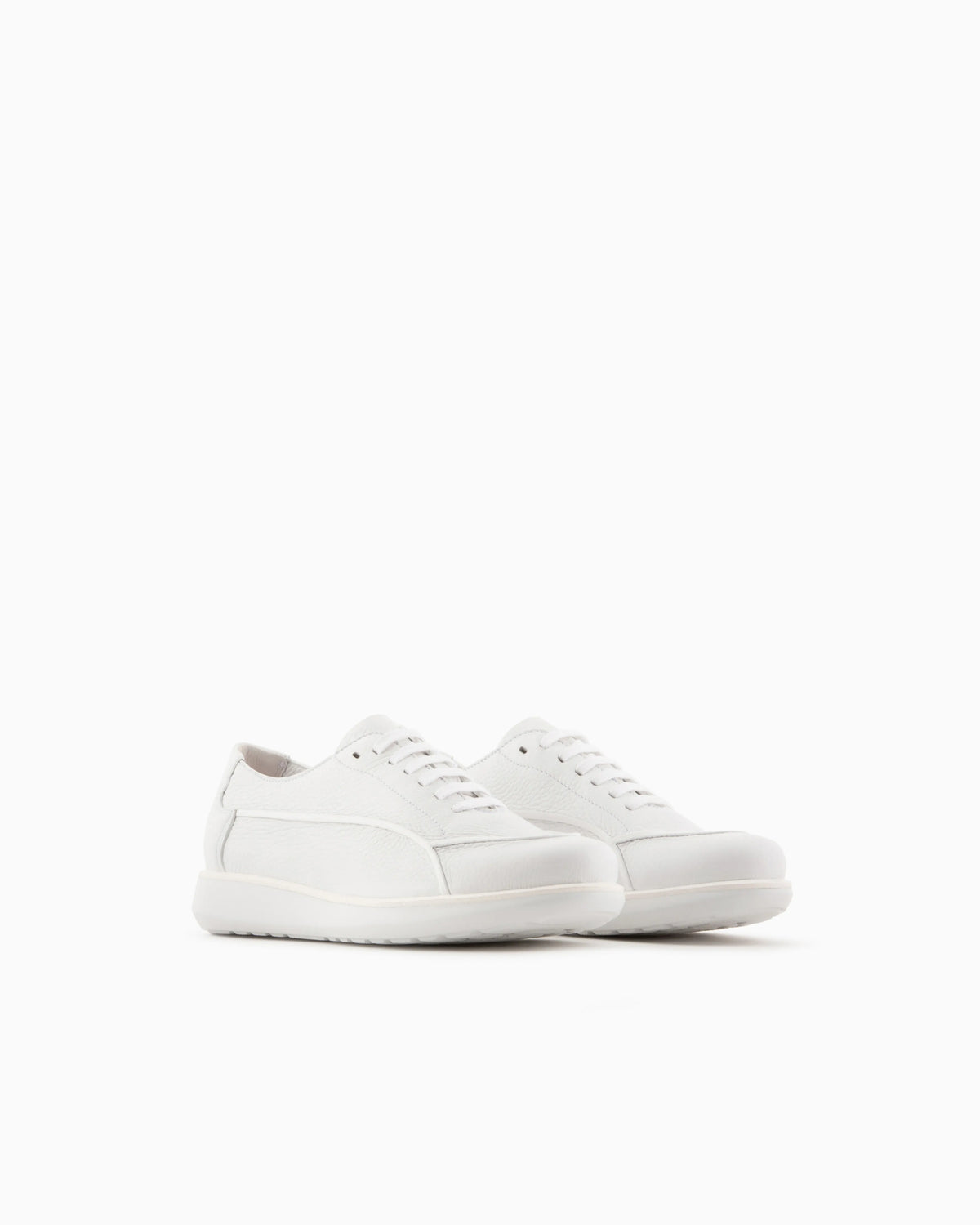 Low-top sneaker in leather with six eyelets Icon