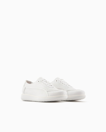 Low-top sneaker in leather with six eyelets Icon