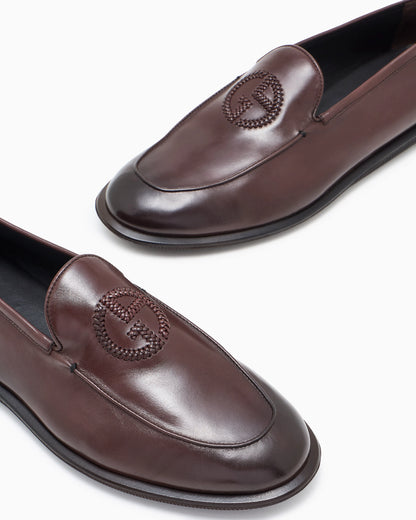 Slip-on loafer in vintage leather with logo