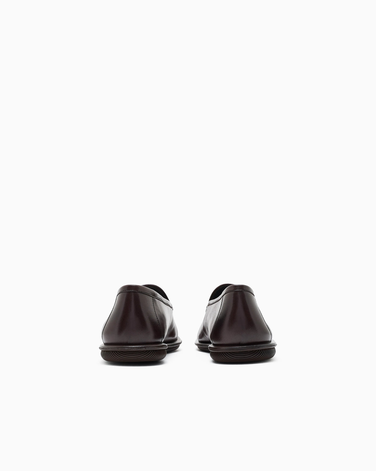 Slip-on loafer in vintage leather with logo
