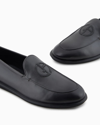 Slip-on loafer in vintage leather with logo