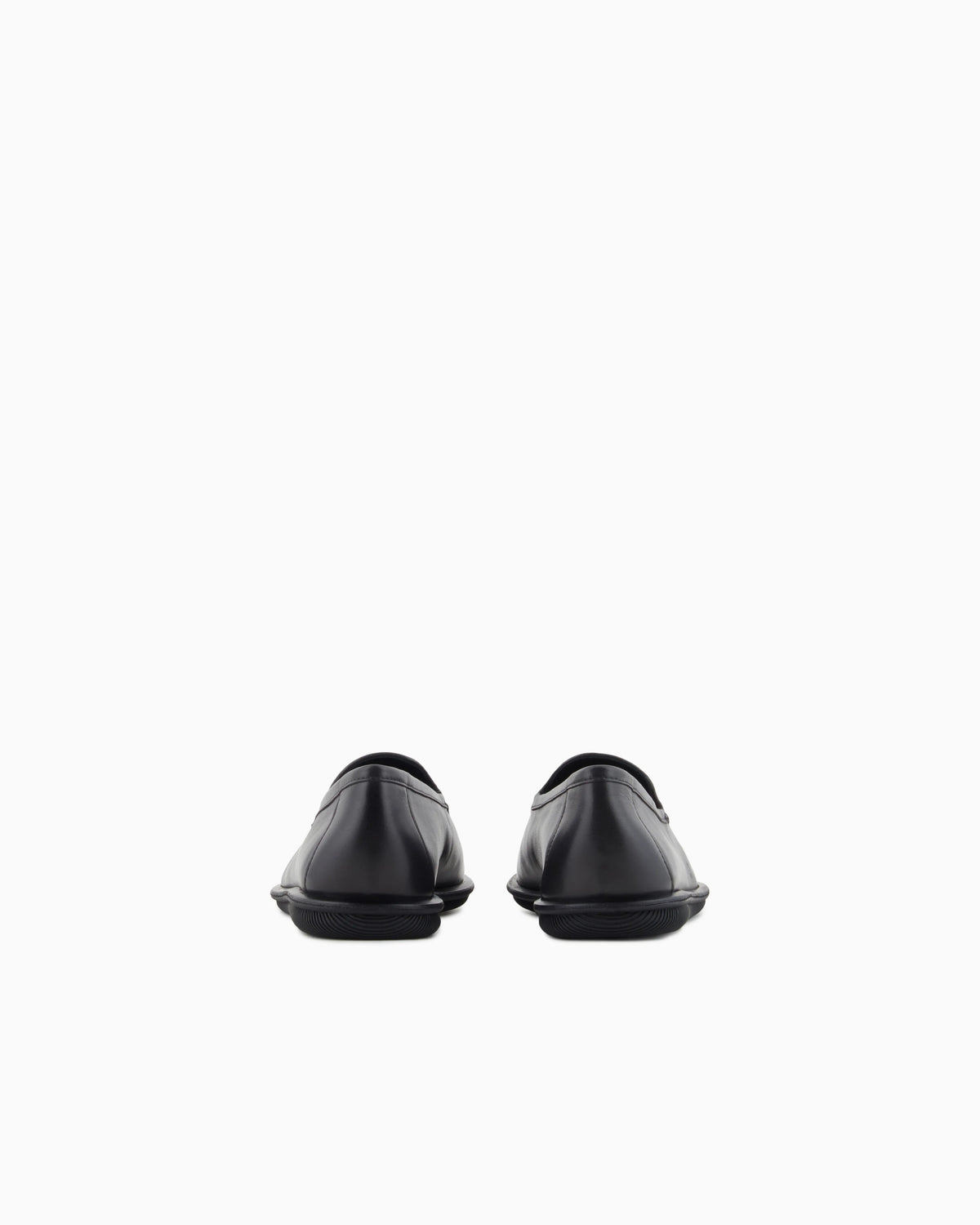 Slip-on loafer in vintage leather with logo
