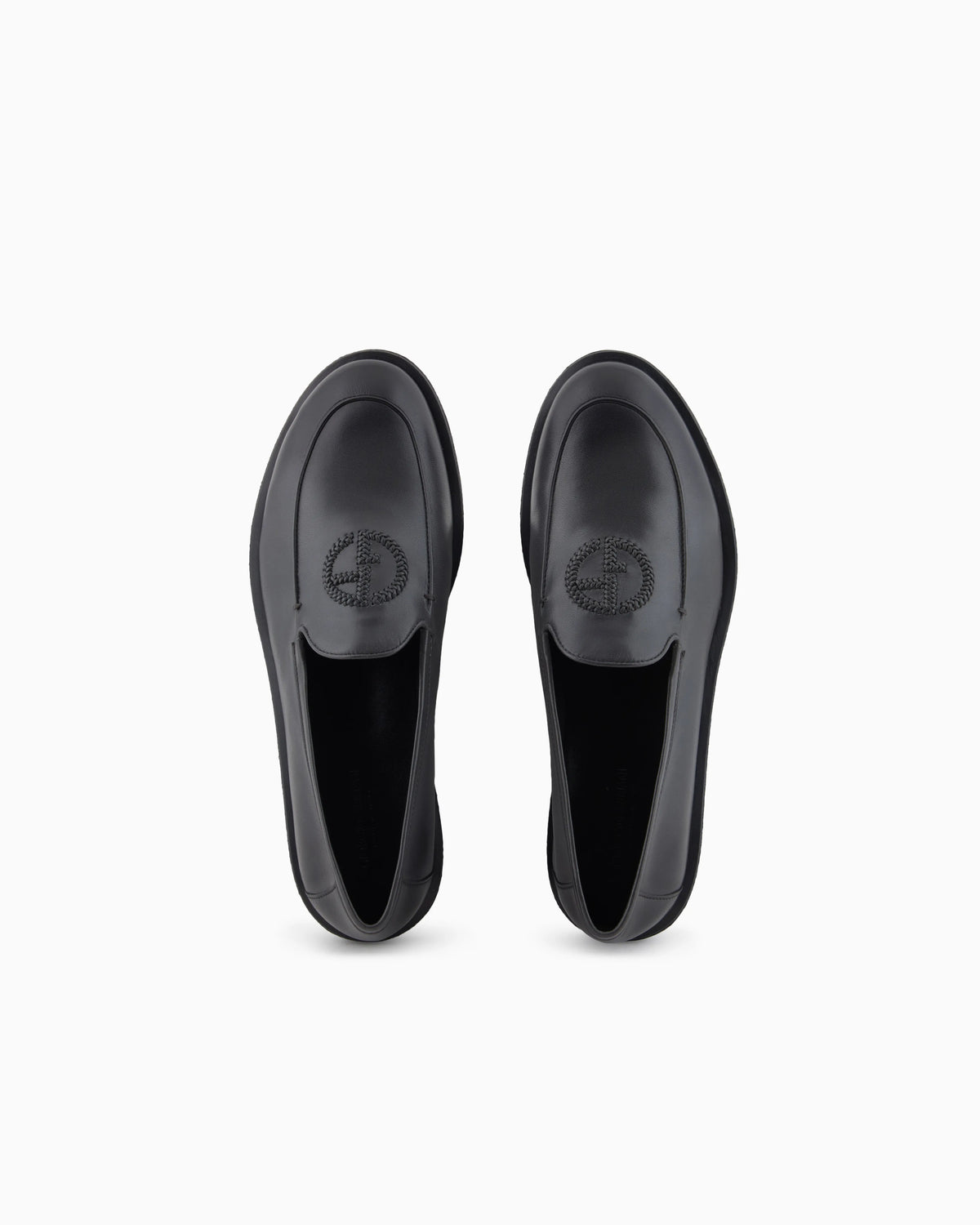 Slip-on loafer in vintage leather with logo