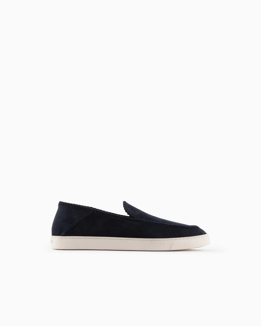 Suede slip on with threading and rubber sole