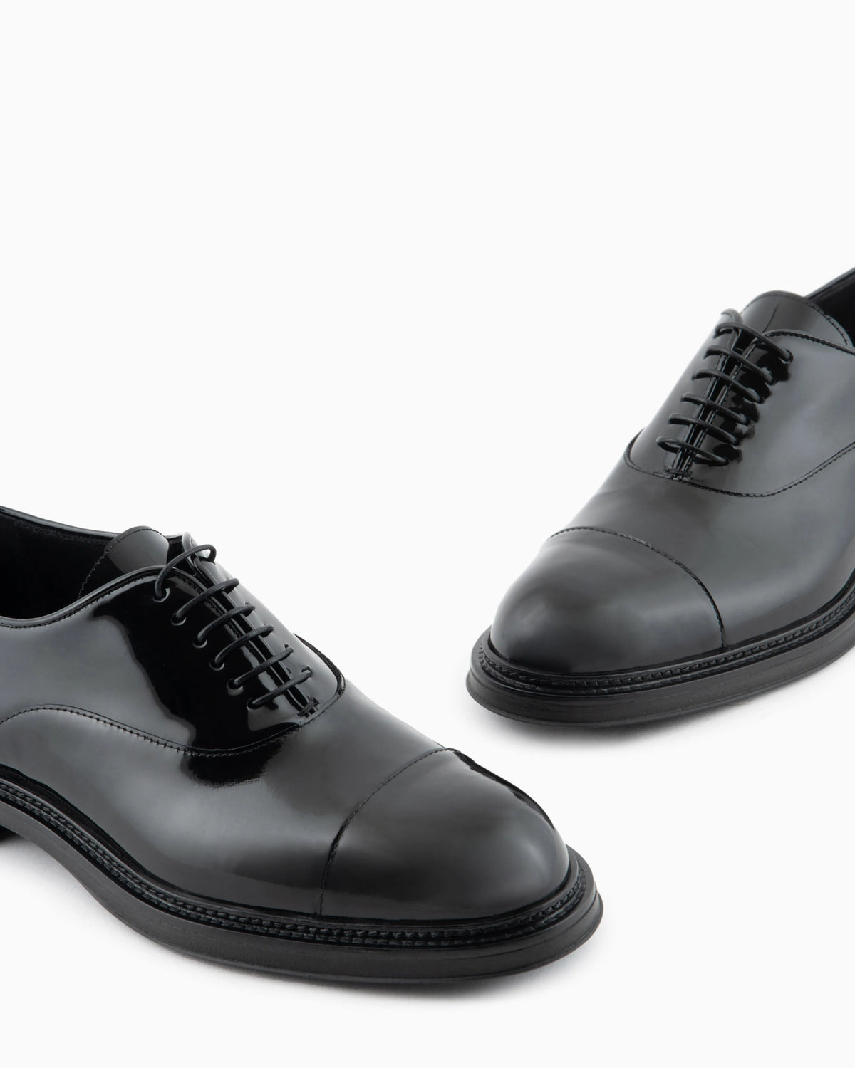 Patent leather lace-ups