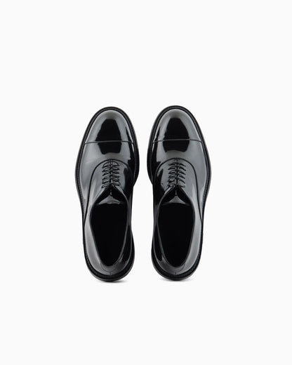 Patent leather lace-ups