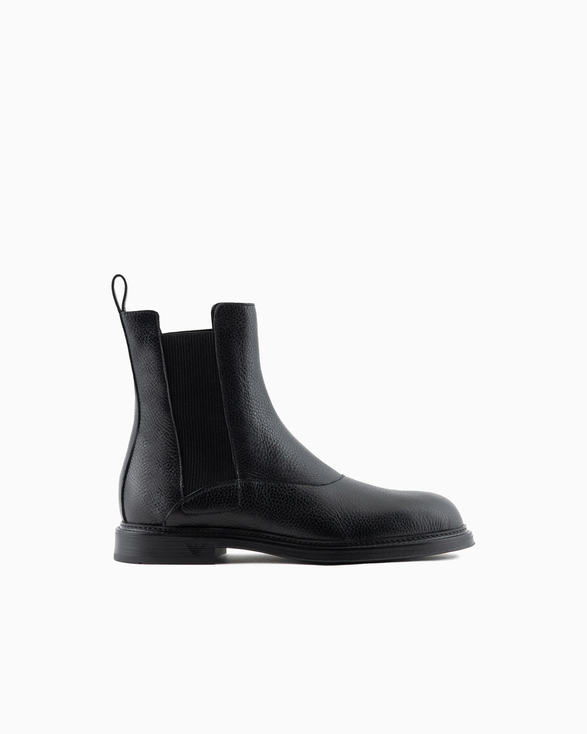 Leather Chelsea boots with elastic inserts Essential