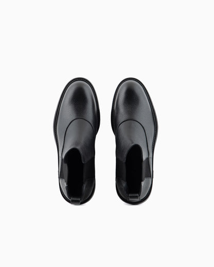Leather Chelsea boots with elastic inserts Essential