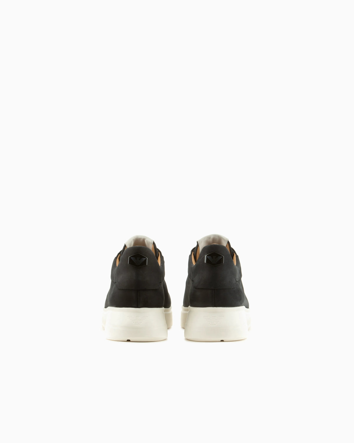 Sneaker with knurled soles in nubuck leather Essential