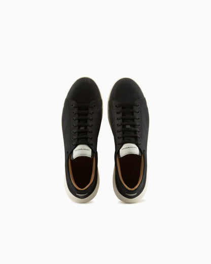 Sneaker with knurled soles in nubuck leather Essential