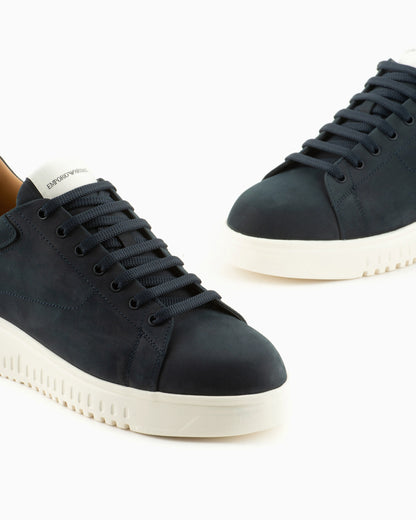 Sneaker with knurled soles in nubuck leather Essential