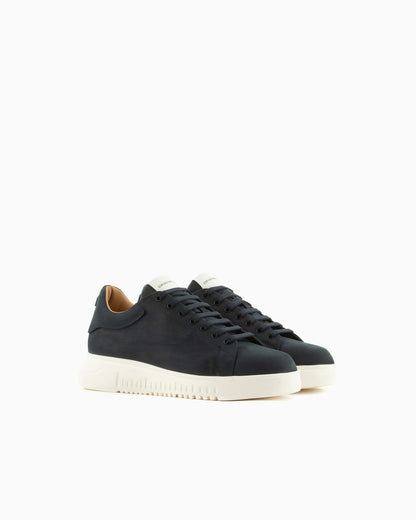 Sneaker with knurled soles in nubuck leather Essential