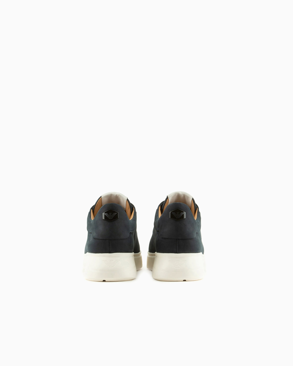 Sneaker with knurled soles in nubuck leather Essential