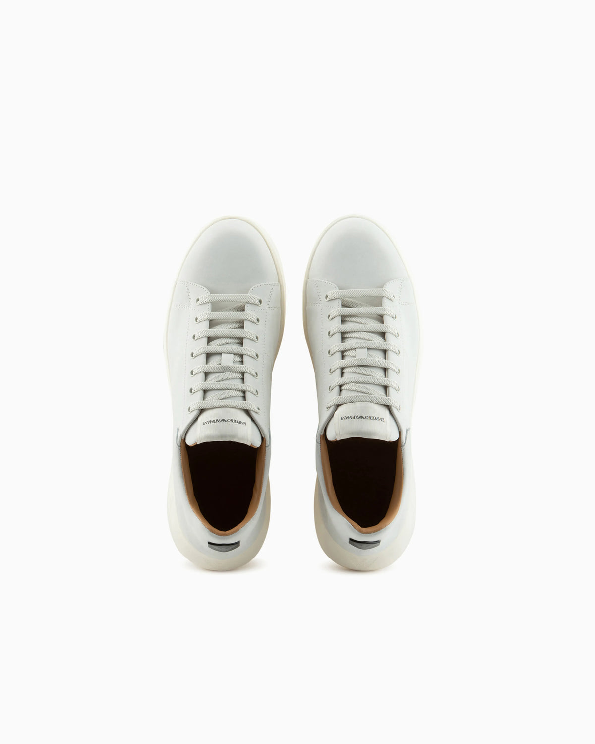 Sneaker with knurled soles in nubuck leather Essential