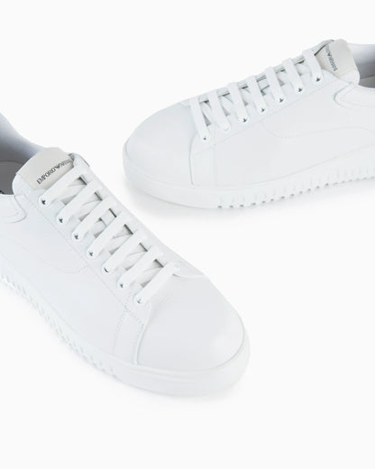 Low-top sneaker in tumbled leather Essential