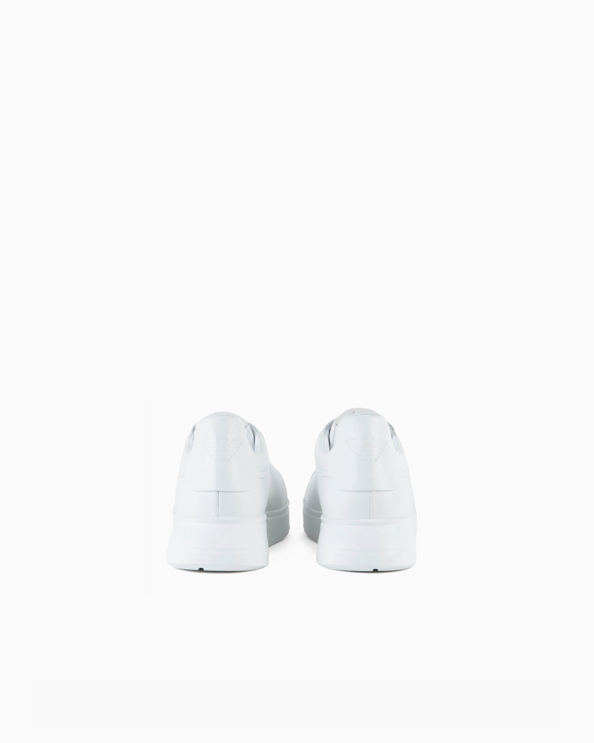 Low-top sneaker in tumbled leather Essential