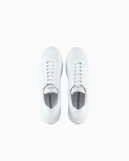 Low-top sneaker in tumbled leather Essential